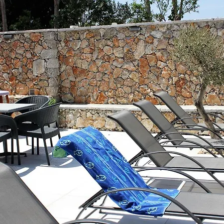 Apart Otel John Mary 3*